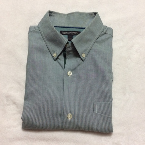 Banana Republic Other - Men’s Banana Republic Button Down Shirt Size L